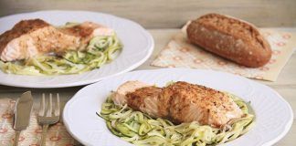 SALMON y ESPAGUETIS de CALABACIN con salsa de Balsámico